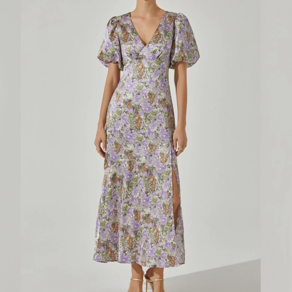 ASTR the Label Satin Floral Puff Sleeve wedding guest Midi Dress